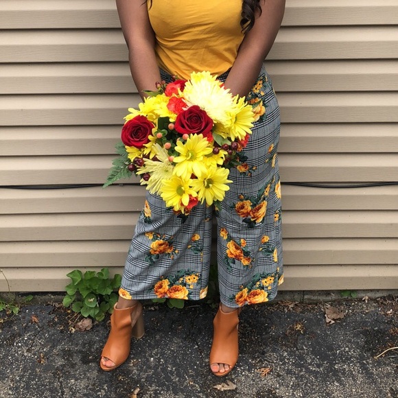 Floral pattern pants - Picture 3 of 4